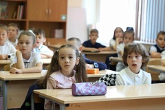 Новый учебный год — старт безопасного будущего: московские спасатели провели открытые уроки в школах